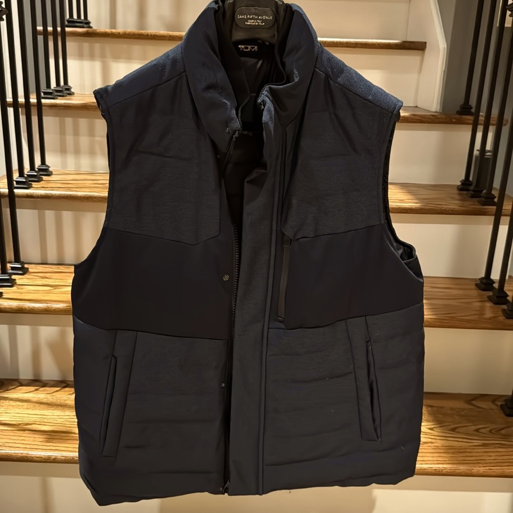 Reversible Tumi vest